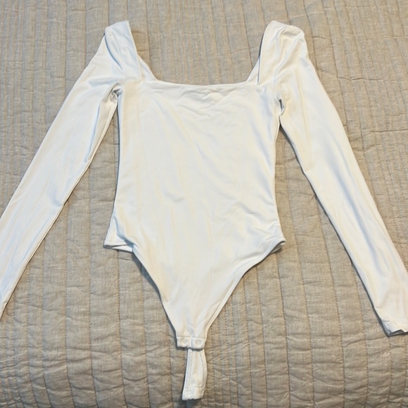Aritzia Tops - Aritzia Babaton Contour Bodysuit XS